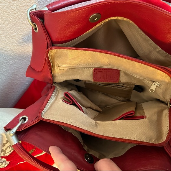 Vera Pelle hand bag with matching wallet. - Picture 11 of 11